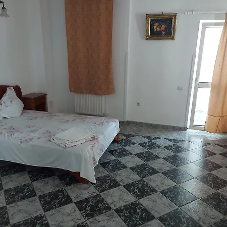 Patricia Si Alexandra 3*