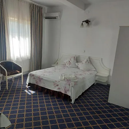 Patricia Si Alexandra 3* 에포리수드