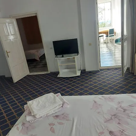 Patricia Si Alexandra Guest house 3*