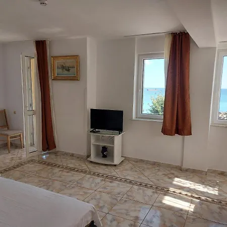 Patricia Si Alexandra Guest house